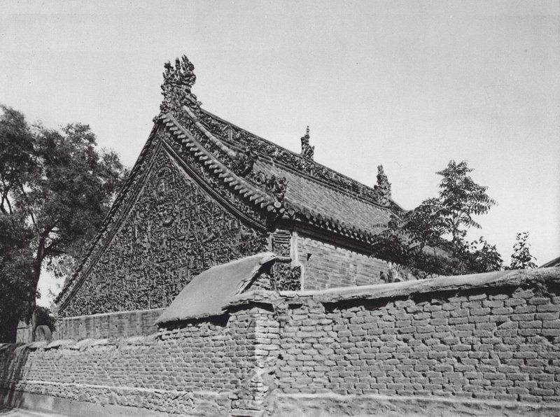 Tsing yang shu, Shantung, Hall avec reliefs en terre cuite émaillée dans le Temple de la déesse Tai shan - Ernst Boerschmann
