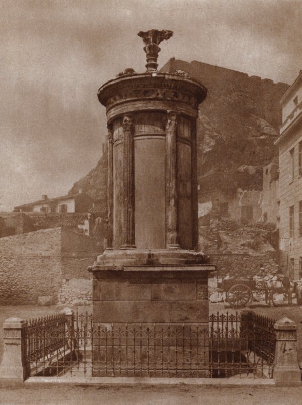 Monument à Dionysos, dieu du vin, érigé à Athènes en 335-34 av. J.-C. par Lysicrates pour célébrer la victoire de son équipe dans les concours théâtraux - European Photographer