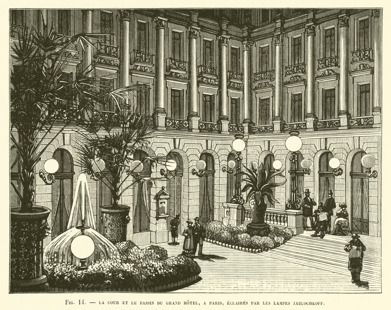 La cour et le bassin du Grand Hôtel, à Paris, éclairés par les lampes Jablochkoff - French School