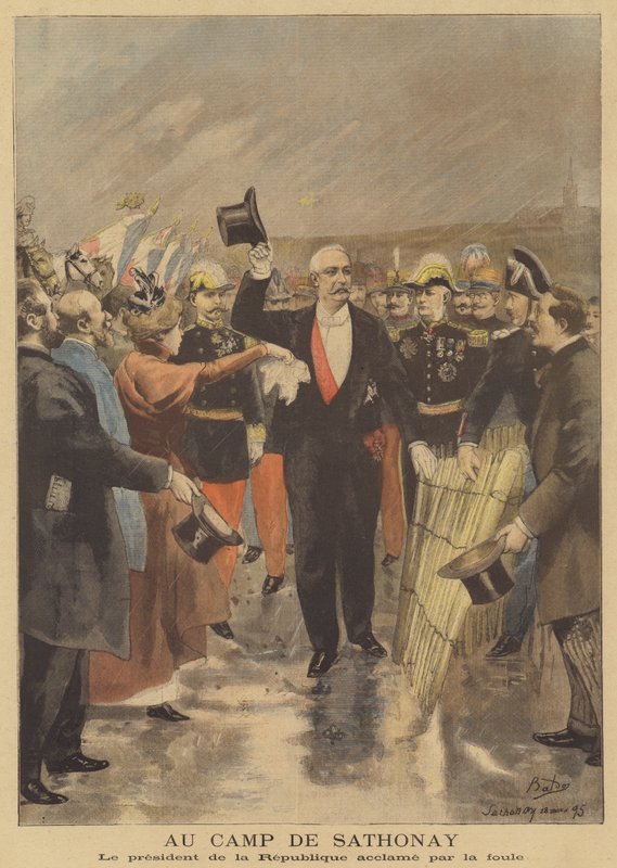 Le Président Faure acclamé par la foule au Camp de Sathonay - French School