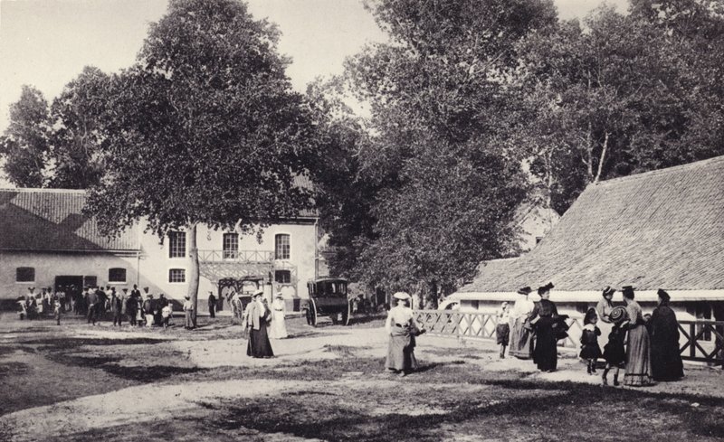 Le Touquet, les granges et étables, etc., qui, en 1903, ont été aménagées pour recevoir des invités dans ce qui était le premier Hôtel Hermitage - French Photographer