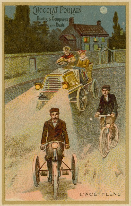 Phares à acétylène sur une voiture et une moto - French School