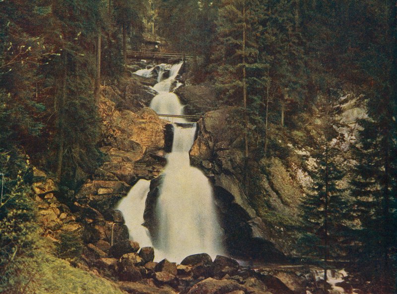Cascades de Triberg, Forêt Noire, Allemagne (photo couleur) - German Photographer