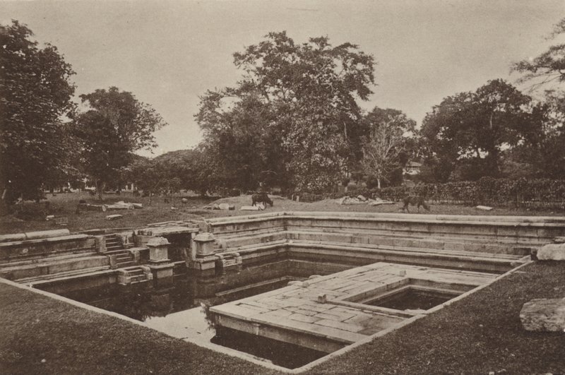 Villes en ruines de Ceylan : Pokuna - Henry W. Cave