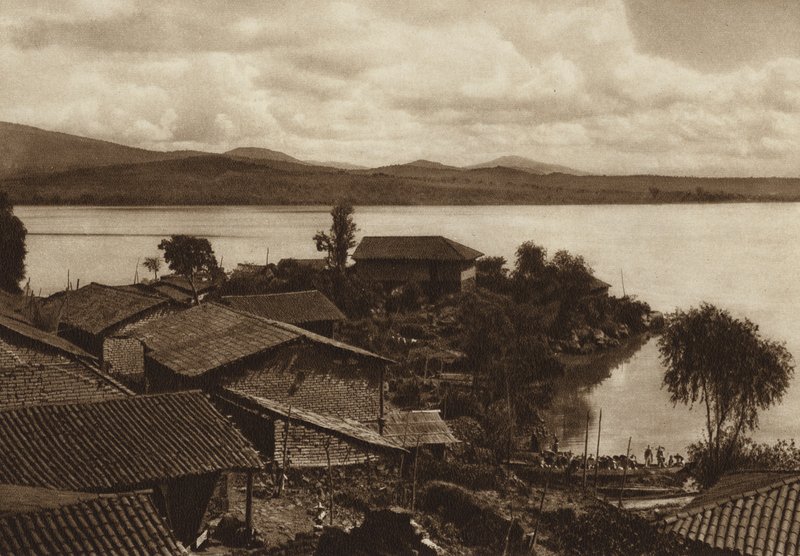 Mexique : Lagune de Patzcuaro, île de Xanicho (photo n/b) - Hugo Brehme