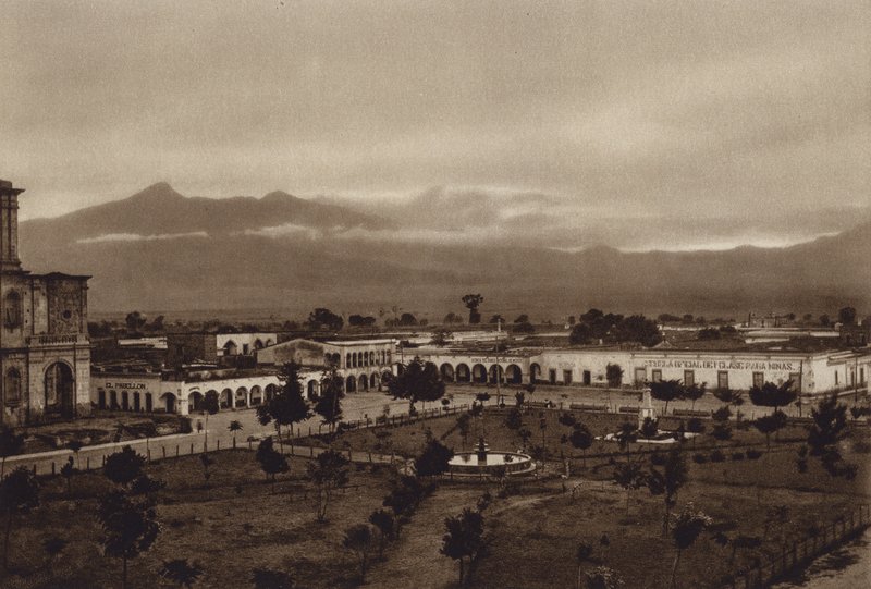 Mexique : Zapotlan avec Colima (photo n/b) - Hugo Brehme
