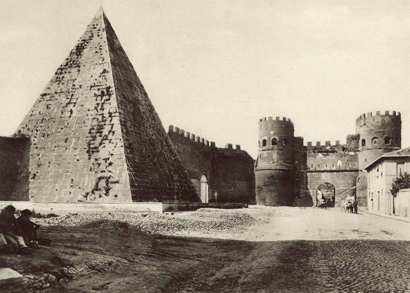 Pyramide de Caius Cestius - Italian Photographer