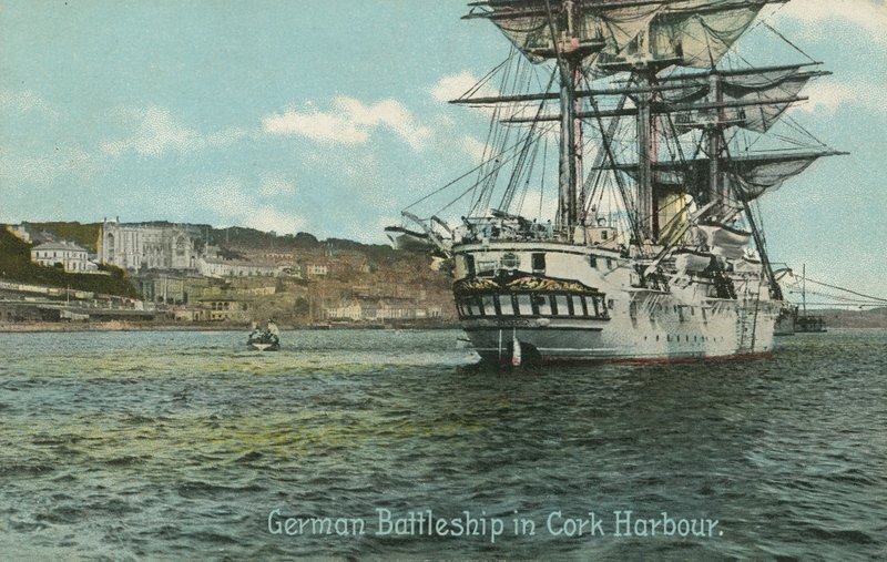 Cuirassé allemand dans le port de Cork, Irlande - Photographer Irish