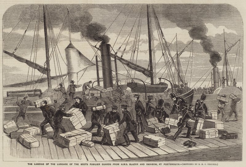 Le débarquement des bagages des Scots Fusilier Guards du HMS Blazer et Rainbow, à Portsmouth - Richard Ubsdell