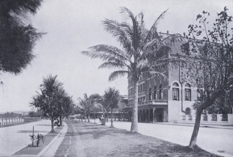 Esplanade, montrant l