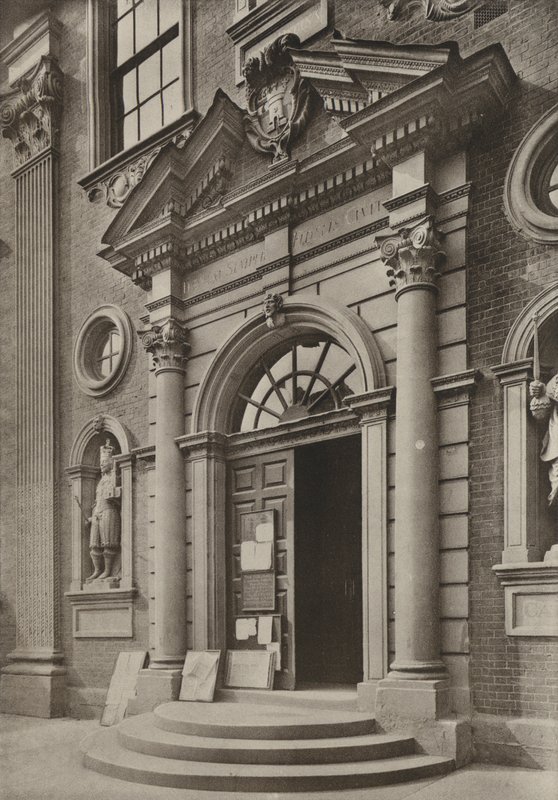 Porte, The Guildhall, Worcester - William Galsworthy Davie