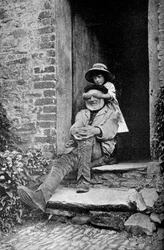 Un enfant avec son grand-père, Angleterre, vers 1922
