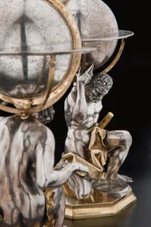 Deux globes terrestres et célestes exceptionnels, soutenus par Hercule et Atlas, Augsbourg