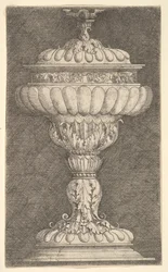 Gobelet couvert avec une boule ailée sur le dessus, n.d.