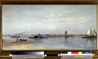 Vue des berges du fleuve Neva à Saint Petersbourg