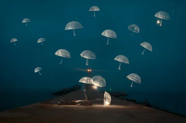 La nuit des parapluies flottants
