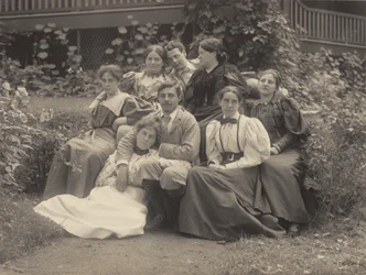 Ma, tante Rosa, Selma, Ag, Emmy, Ralph Bernheim, Hans Wetzler et Minnie Wetzler, Lake George