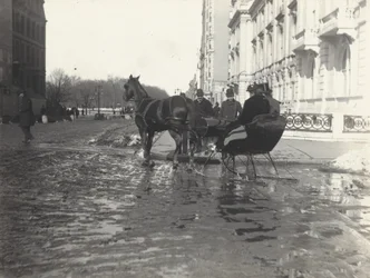 Dimanche, Fifth Avenue et 57th Street, New York