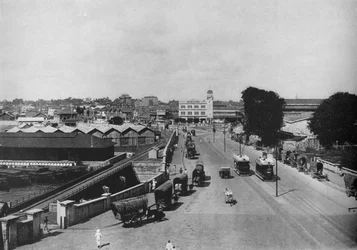 Vue vers le Pettah ou quartier indigène, Colombo, montrant la tour de l