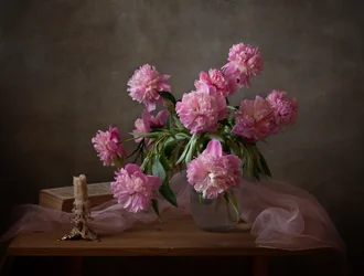 Nature morte à la pivoine rose