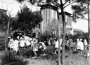 Villa Rosa Maltoni Mussolini : élèves à l