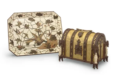 Plat, marqueterie par Ferdinand Duvinage, et coffret à bijoux de style gothique, vers 1880