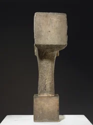 Tête, vers 1910-12 (calcaire)