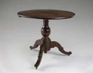 Table centrale, vers 1850-1870