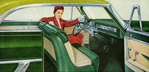 Femme assise au volant d