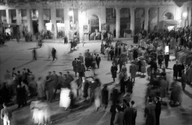 CROTONE - CARNAVAL SUR LA PLACE