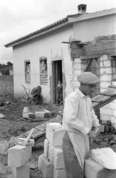 CAMPAGNE DE CROTONE - MAISON EN CONSTRUCTION,