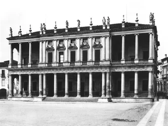 Façade principale de la Villa Chiericati, construite vers 1550