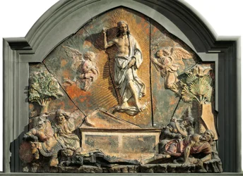 La Résurrection du Christ (le soldat endormi est représenté sous les traits de Laurent de Médicis, Laurent le Magnifique). Relief en terre cuite polychrome par Andrea del Verrocchio (1437-1488). XVe siècle. Museo Nazionale del Bargello, Florence