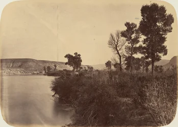 Planche 25. Vallée de la rivière Verte, regardant vers le bas de la rivière, 1869 (photo)