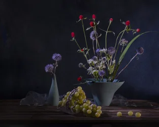 Nature morte florale sombre