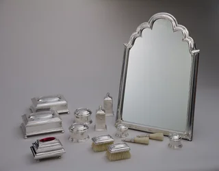 Ensemble de toilette, 1705