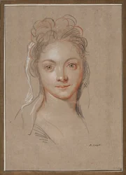 Jeune femme de face