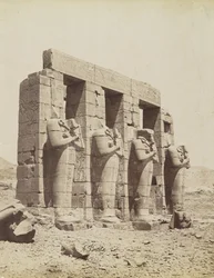 Ramesseum, Thèbes, vue du sud-est de la deuxième cour