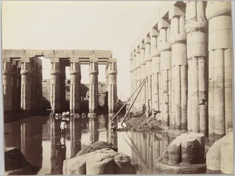 Temple de Louxor (Vue de la cour d