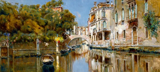 Canal à Venise sous le soleil