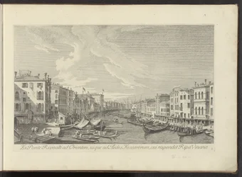 Vue depuis le pont du Rialto sur le Grand Canal à Venise