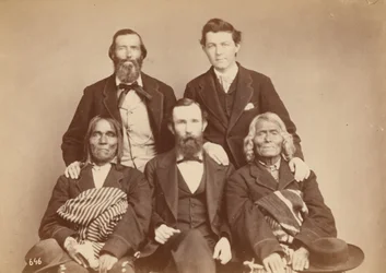 Alexander Gardner, William Henry Jackson et Antonio Zeno Shindler avec les délégués pueblos Alejandro Padilla, gouverneur d