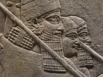 Le roi Assurnasirpal II lors d