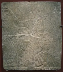 Divinité ailée près de l