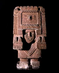 Art aztèque : représentation de Chicomecoatl (également appelée Xilonen), déesse du jeune maïs et de la fertilité. Musée national d
