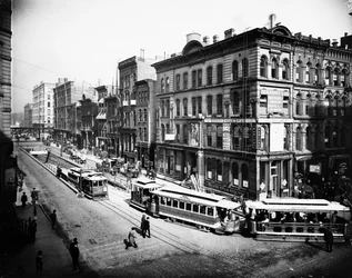 Tramways sortant du tunnel de LaSalle Street, Chicago, Illinois, USA, vers 1905 (photo n/b)