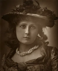 Actrice britannique Helen Forsyth dans Sophia, 1886