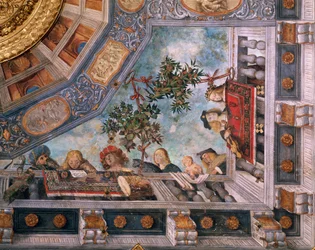 Dames, musiciens et cupidons sur balcon, détail de la fresque du plafond, par Garofalo (1481-1559), Salle du Trésor, Palais Ludovico il Moro ou Palais Costabili, Ferrare, Italie