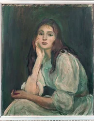 Julie rêvassant