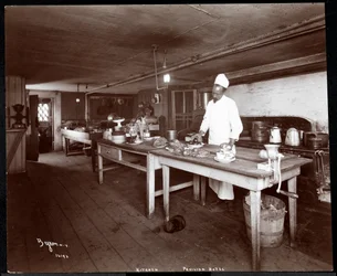 Chef dans la cuisine de l